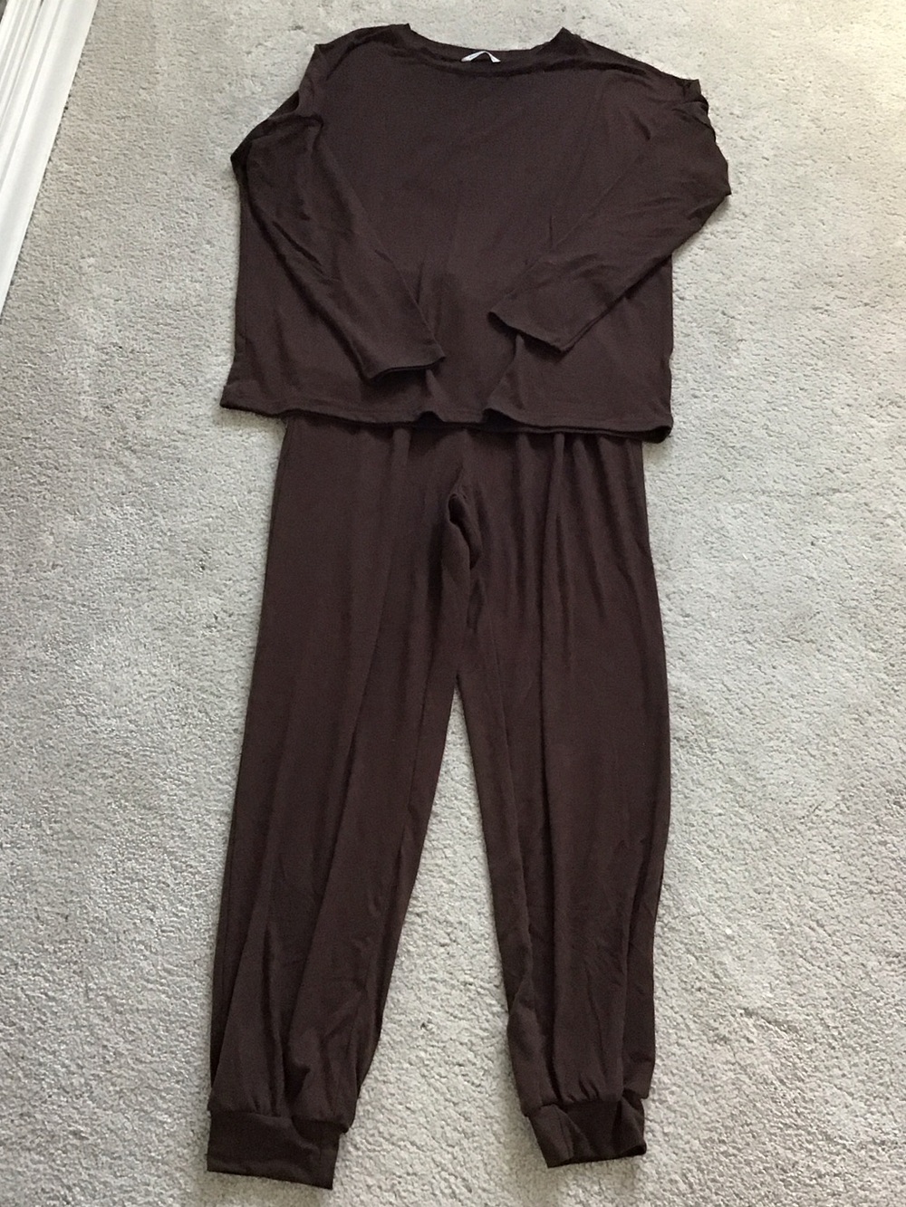 Women’s Brown Long-Sleeve Pajama Set - Comfortable Sleepwear